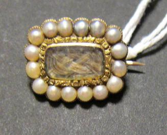 Mourning brooch