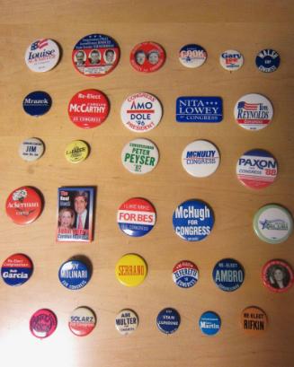 Pin-back buttons (group of 251)
