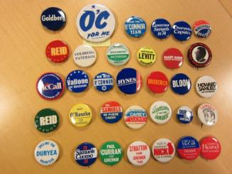 Pin-back buttons (group of 376)