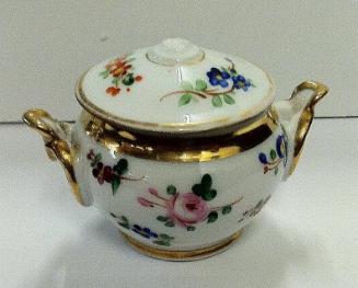 Child's sugar bowl and lid