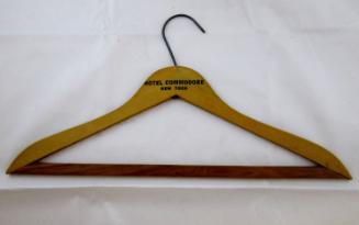 Clothes hanger