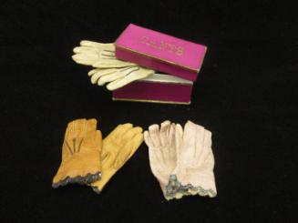 Collection of 3 pairs of gloves in box