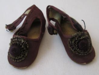 Pair of doll's shoes