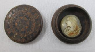 Cameo of Jenny Lind in box