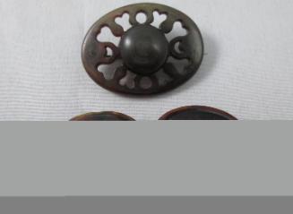 Brooch and sleeve buttons set (demi-parure)