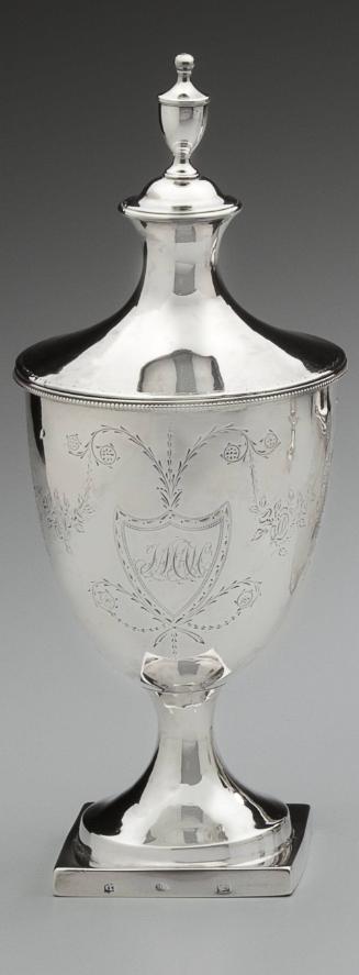 Sugar bowl with lid