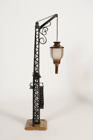 Hanging globe lamppost