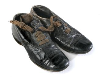 Child's shoes (pair)