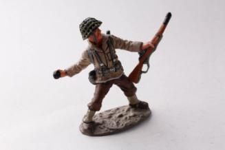 D-Day US 1st Division grenadier throwing grenade