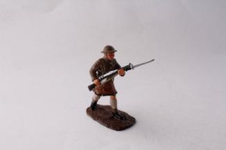 WWI British highlander advancing