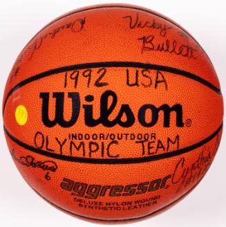 Basketball autographed by the US 1992 Olympic Team