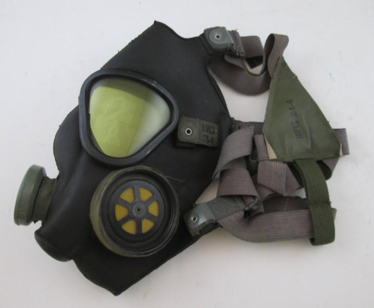Gas mask – Works New-York Society