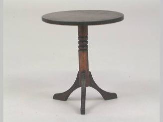 Miniature pedestal table