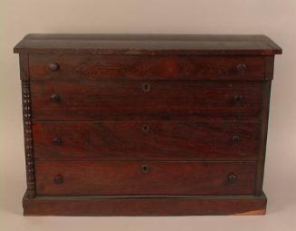 Doll's chest of drawers
